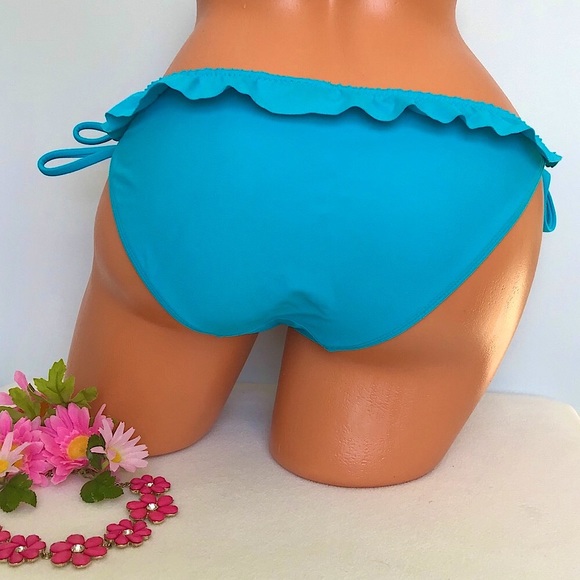 Hollister Flirty Ruffled Back String Bikini Bottom Size Medium - Picture 3 of 7